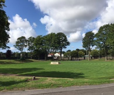 Red Rum Gardens & Statue.JPG