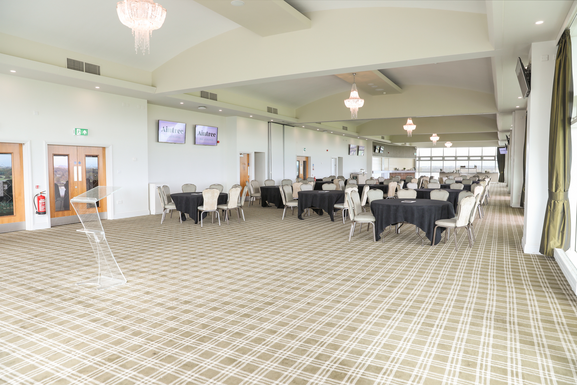JockeyClubAintreeRacecourse--21.jpg