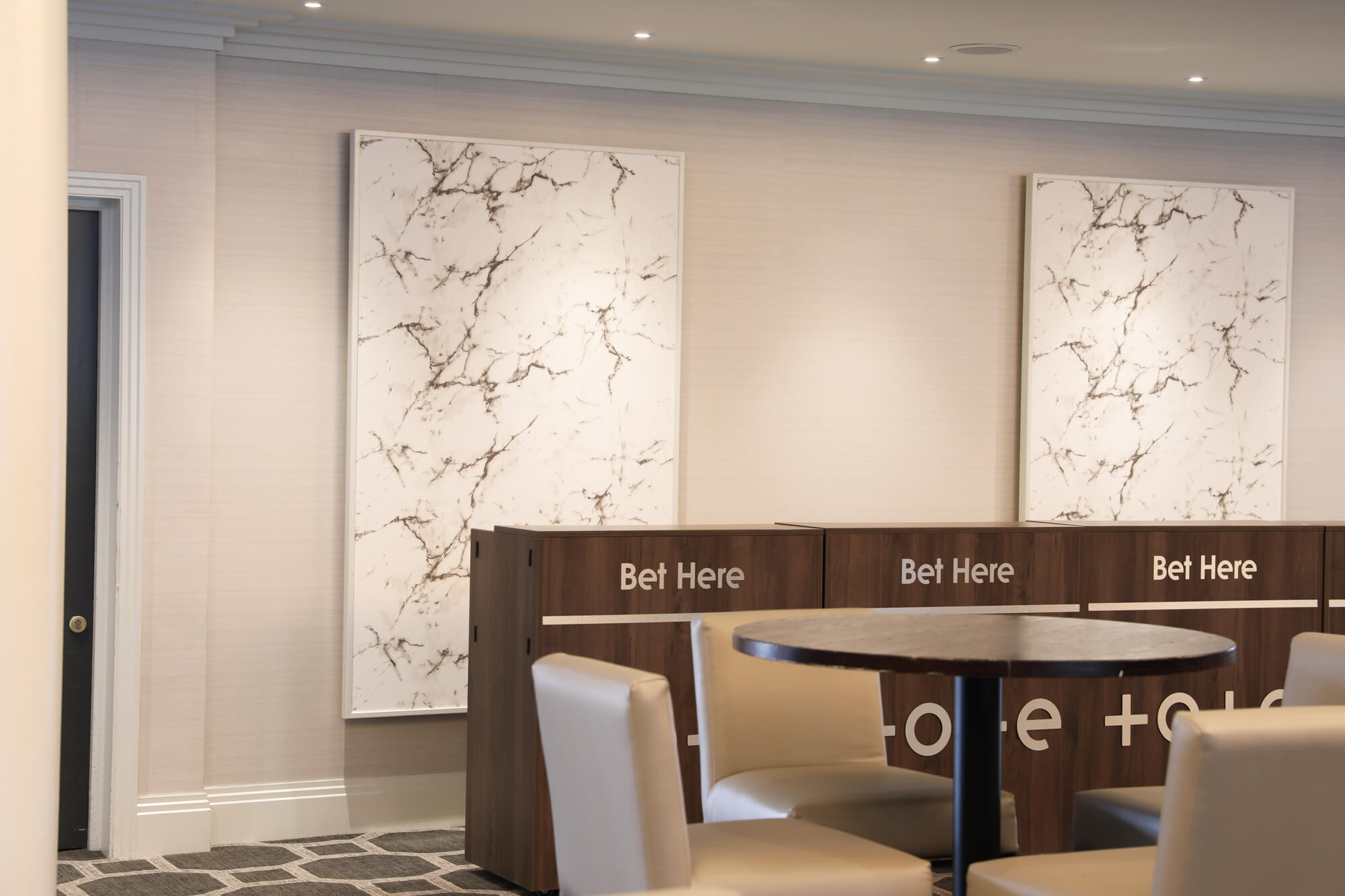 JockeyClubAintreeRacecourse-3332.jpg